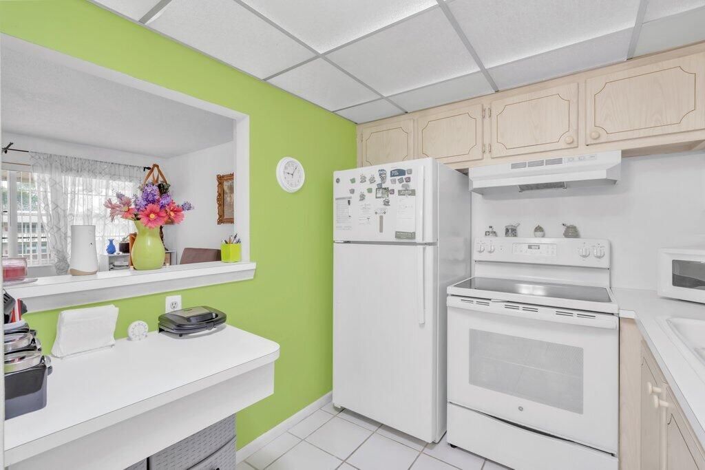 Kitchen.jpeg-SMALL