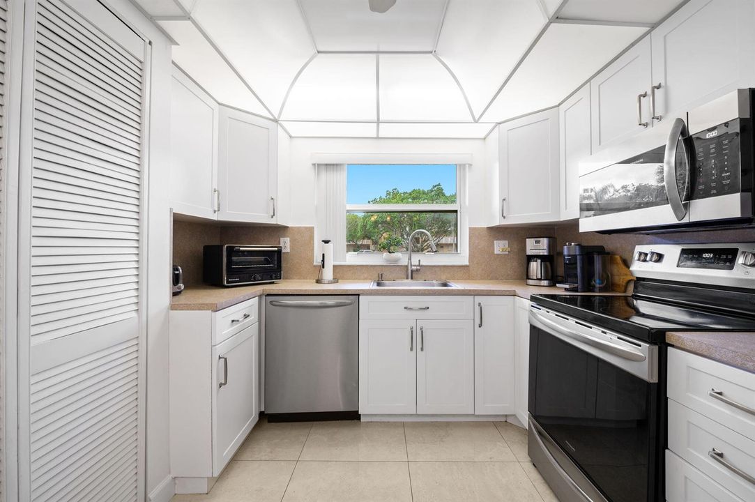 11-web-or-mls-9330-sunrise-lakes-blvd-bu