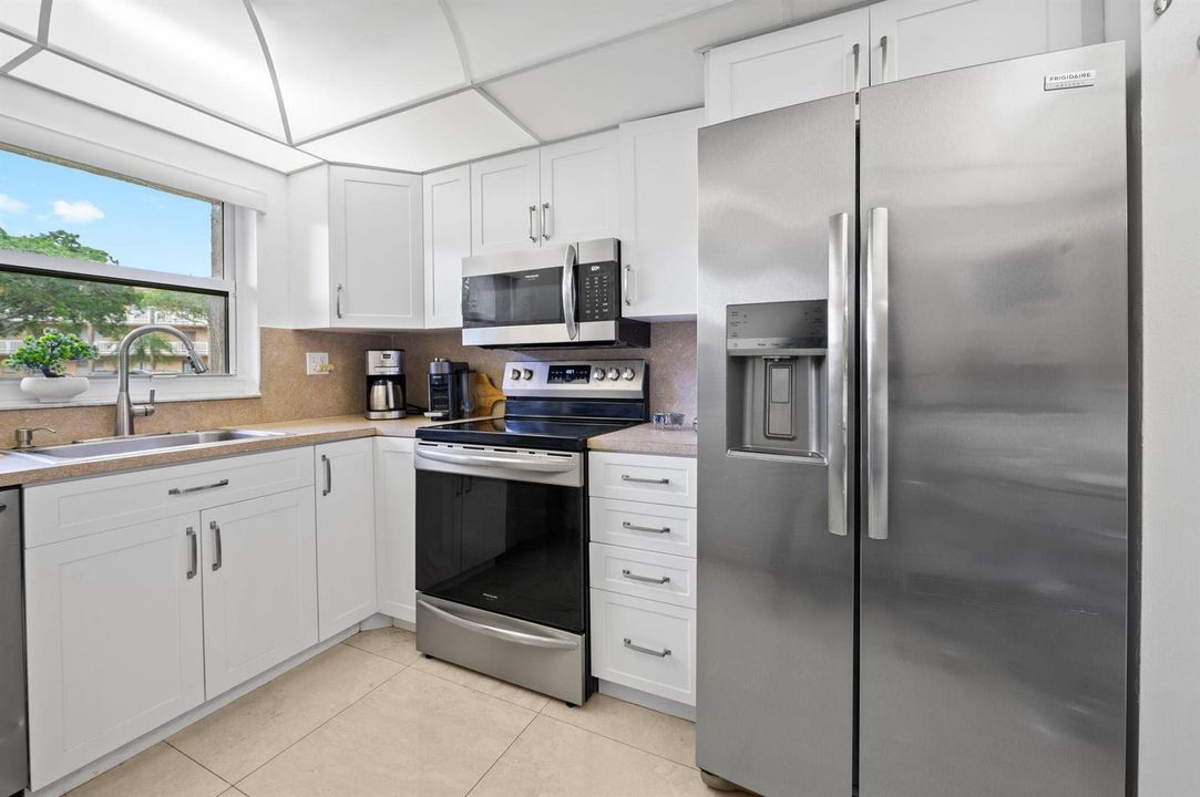 12-web-or-mls-9330-sunrise-lakes-blvd-bu