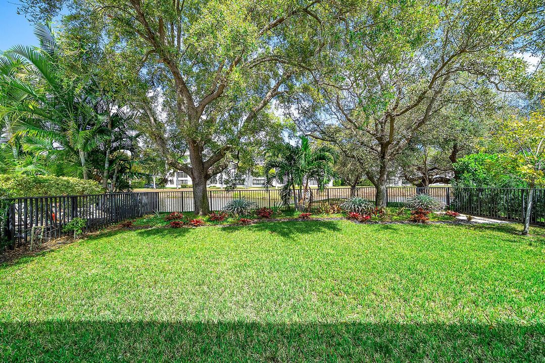 039-3069SafflowerCircle-WestPalmBeach-FL