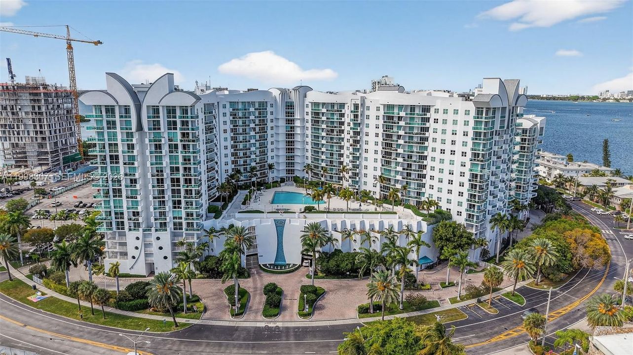 На продажу: $685,000 (2 спален, 2 ванн, 1552 Квадратных фут)