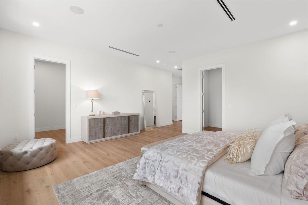 54-web-or-mls-2406 NE 13th Ct Fort Laude