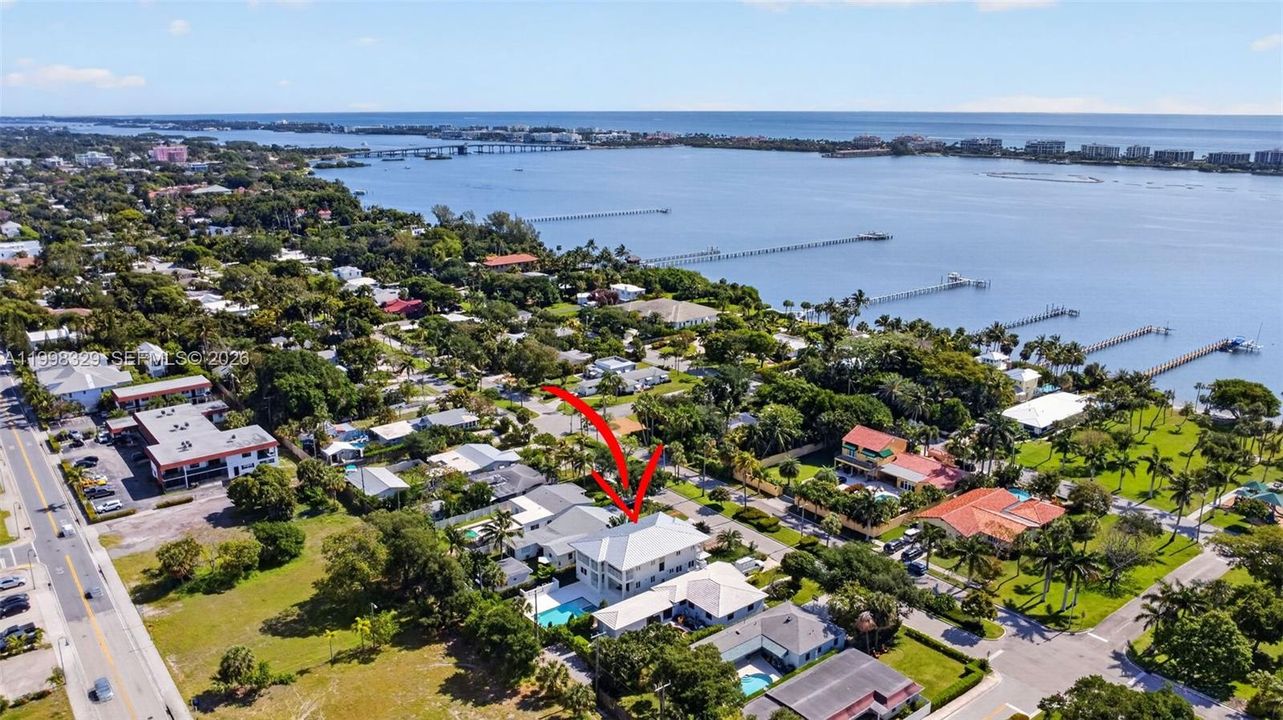 En Venta: $2,365,000 (5 camas, 5 baños, 3047 Pies cuadrados)