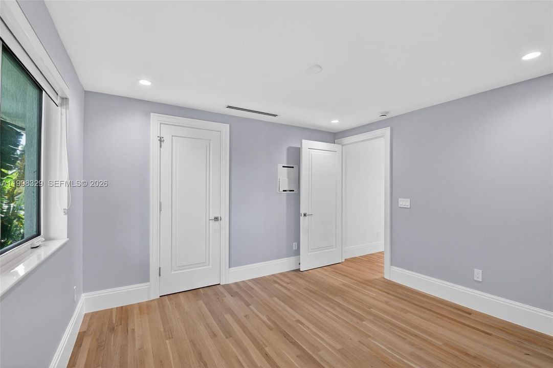 En Venta: $2,365,000 (5 camas, 5 baños, 3047 Pies cuadrados)
