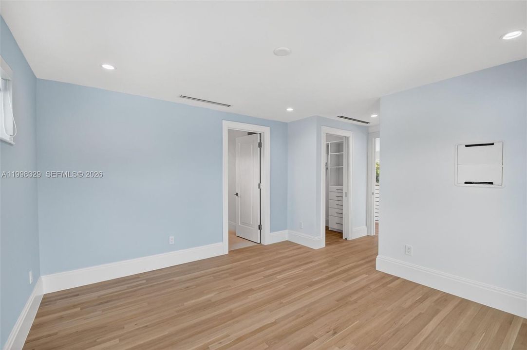 En Venta: $2,365,000 (5 camas, 5 baños, 3047 Pies cuadrados)