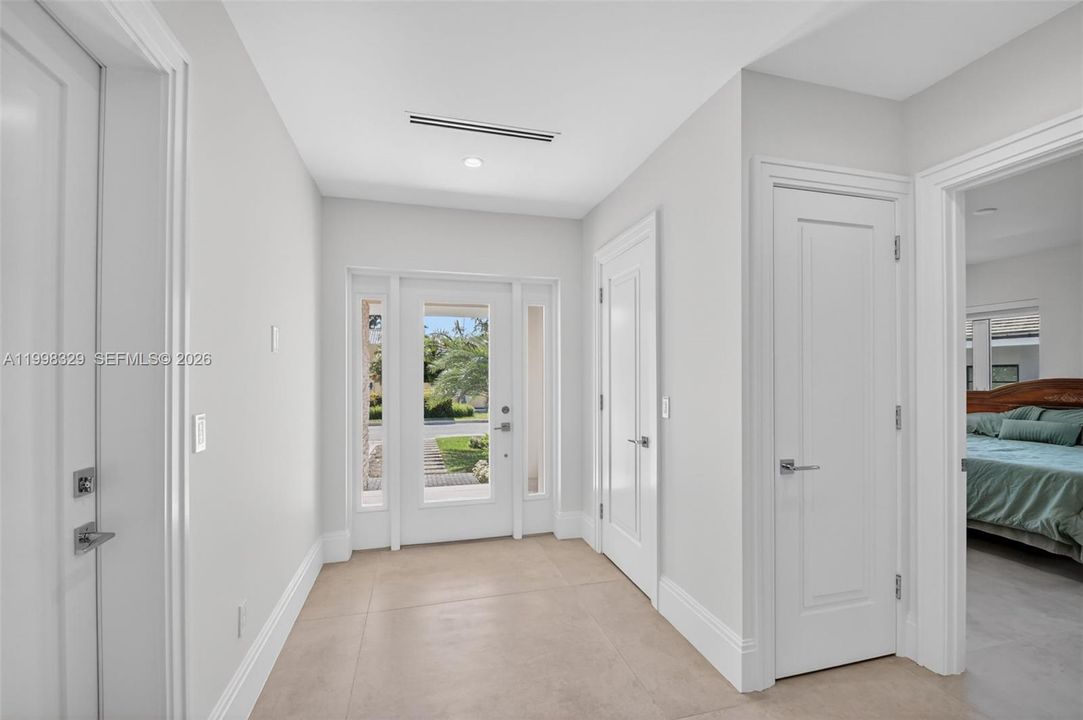 En Venta: $2,365,000 (5 camas, 5 baños, 3047 Pies cuadrados)