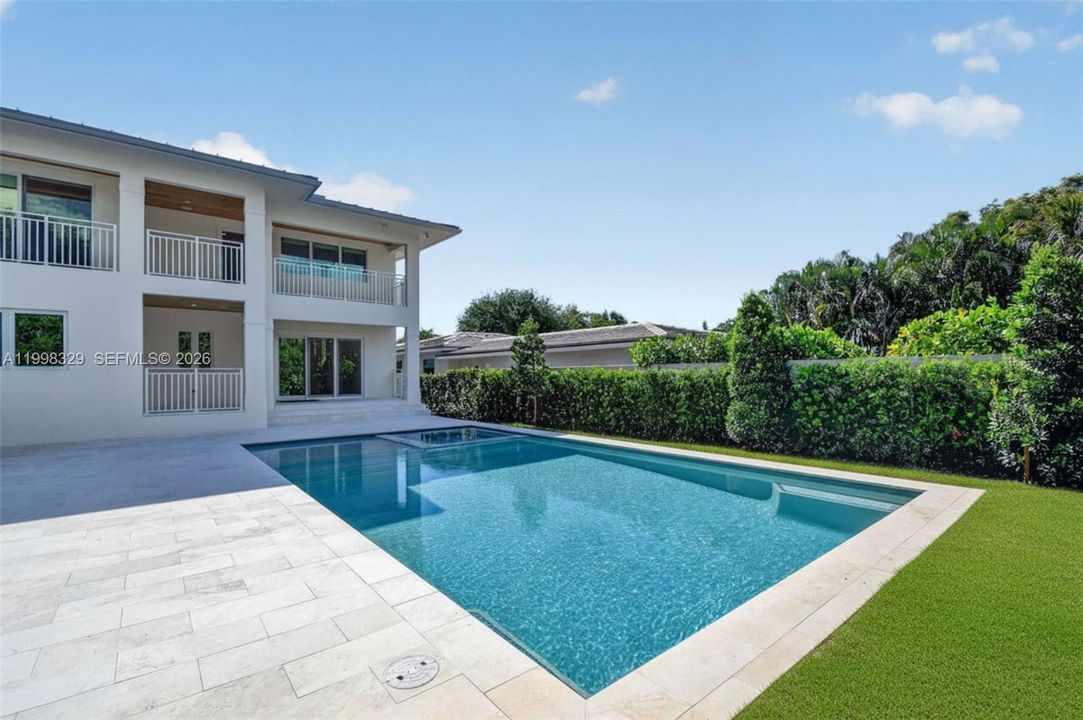 En Venta: $2,365,000 (5 camas, 5 baños, 3047 Pies cuadrados)