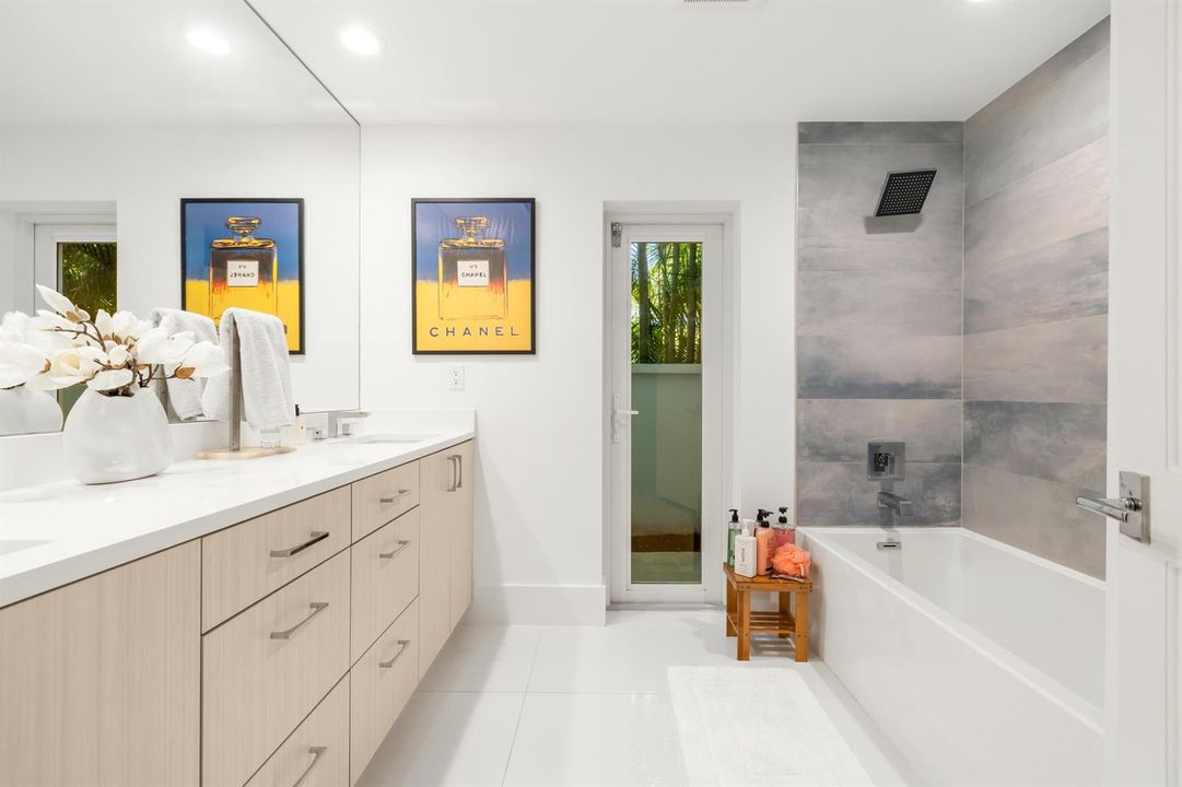 Cabana Bath/Guest Bathroom 1