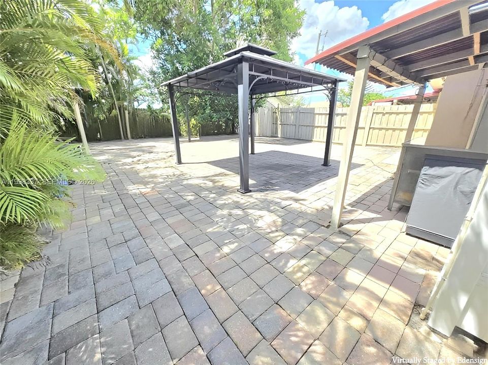 For Sale: $390,000 (0 beds, 0 baths, 1800 Square Feet)