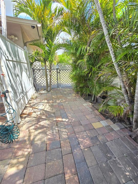 For Sale: $390,000 (0 beds, 0 baths, 1800 Square Feet)