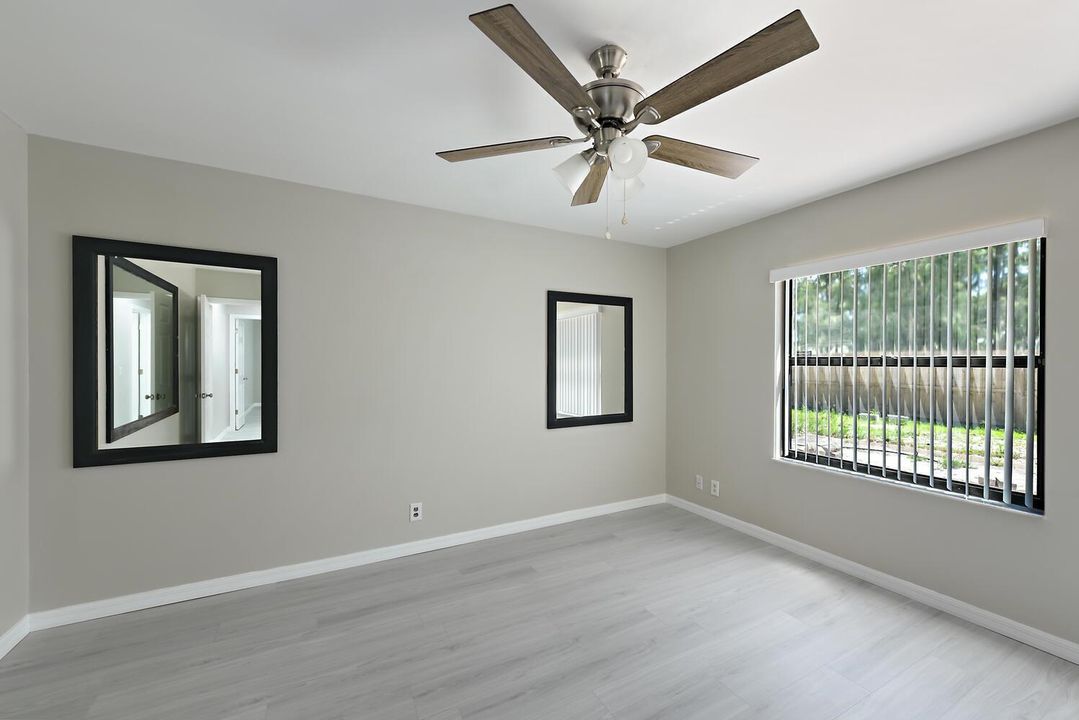 13442 Northumberland Cir-large-014-032-1