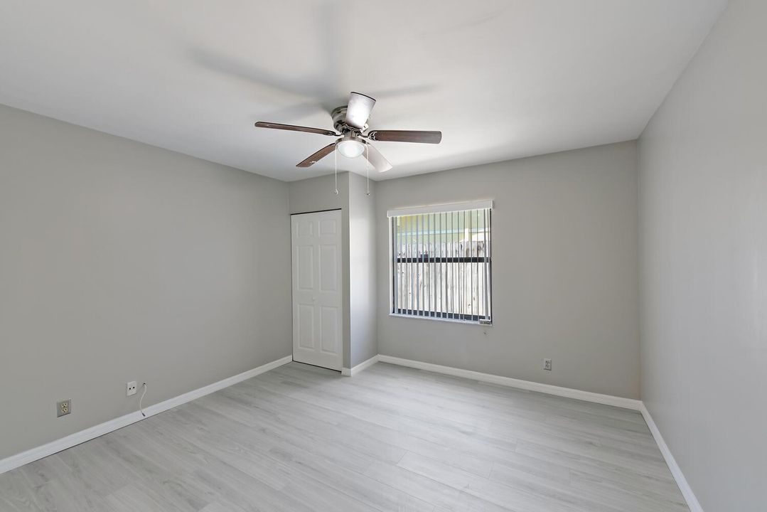 13442 Northumberland Cir-large-012-031-1