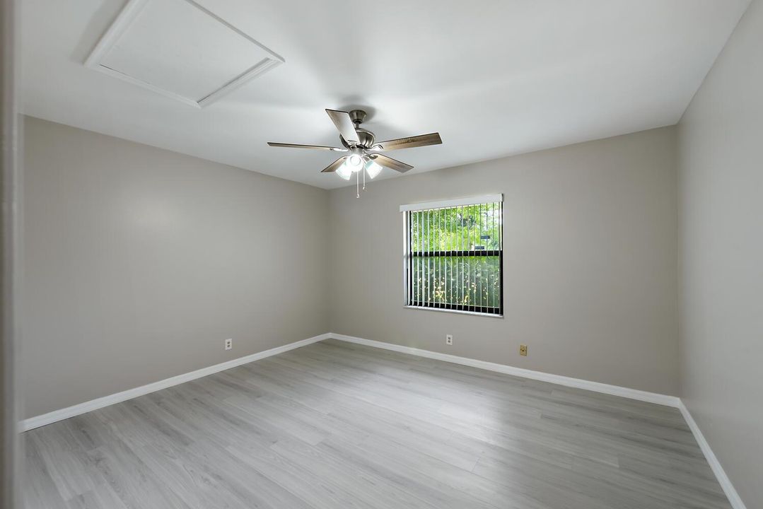 13442 Northumberland Cir-large-017-028-1