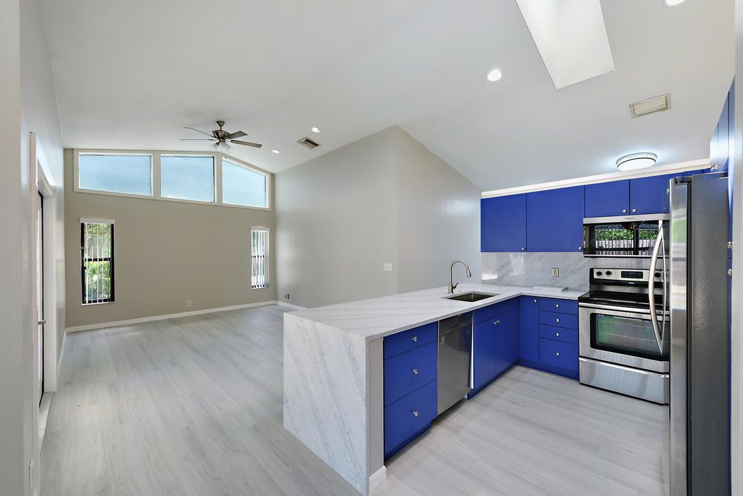 13442 Northumberland Cir-large-009-018-1