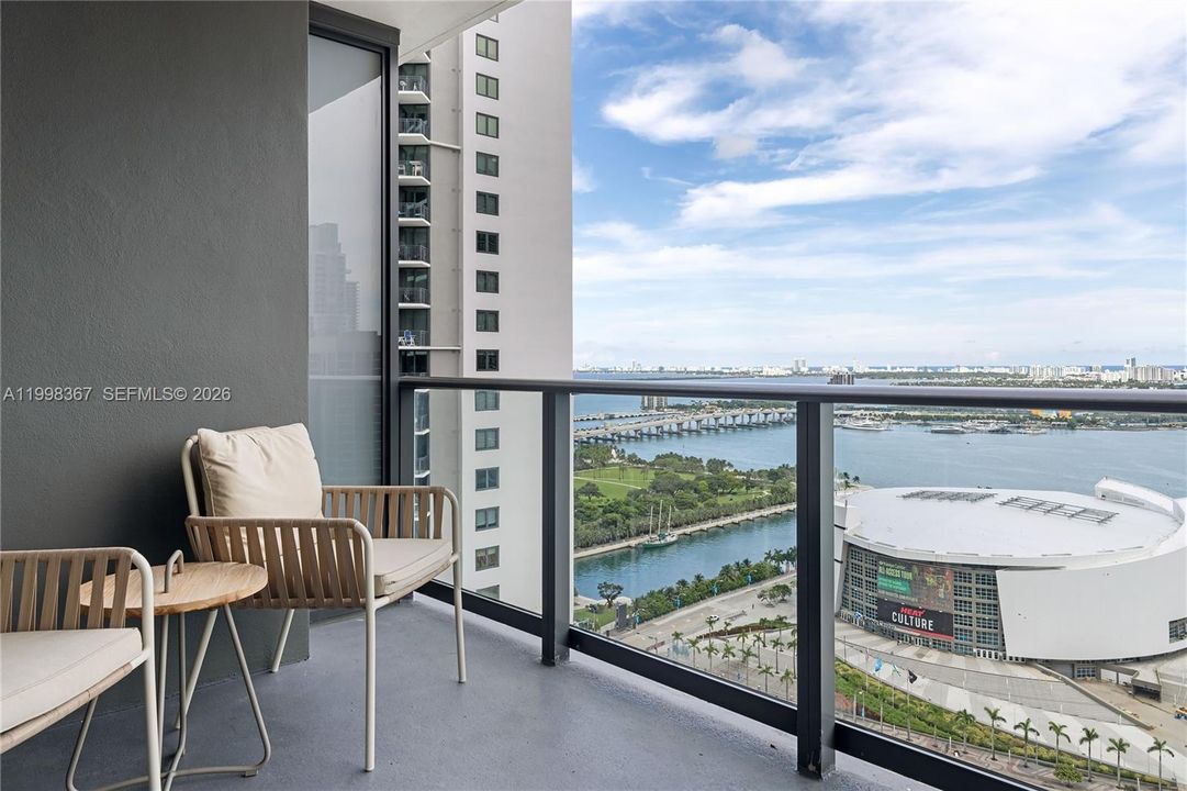 For Sale: $1,275,000 (3 beds, 3 baths, 1633 Square Feet)