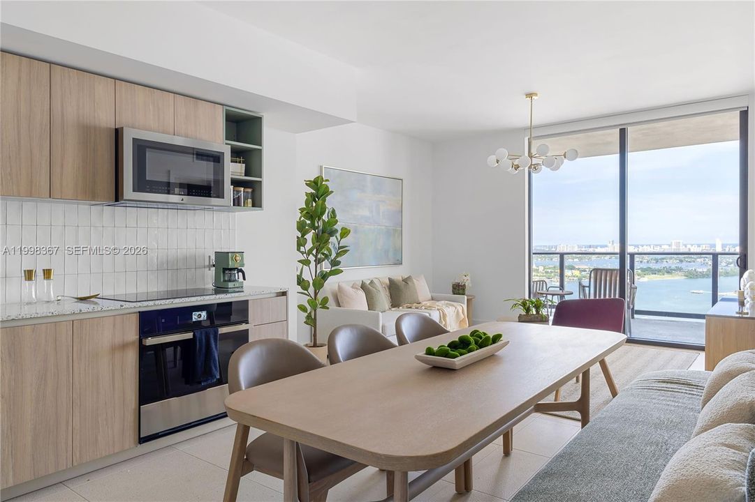 For Sale: $1,275,000 (3 beds, 3 baths, 1633 Square Feet)