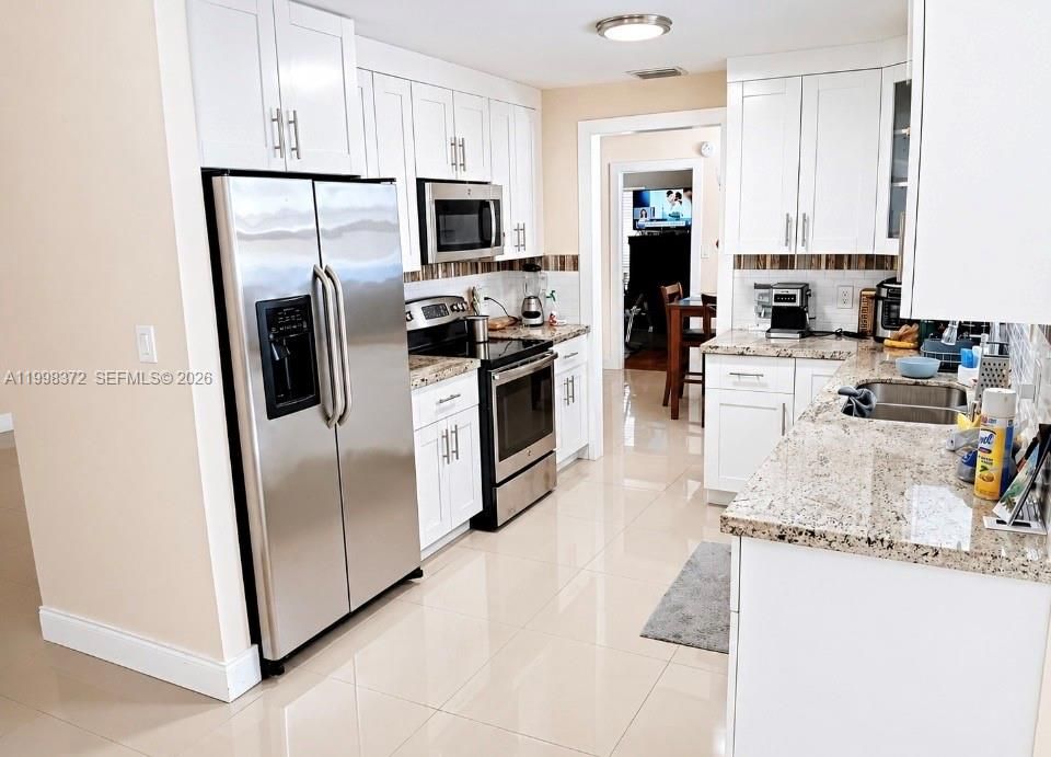 For Sale: $360,000 (4 beds, 2 baths, 2008 Square Feet)