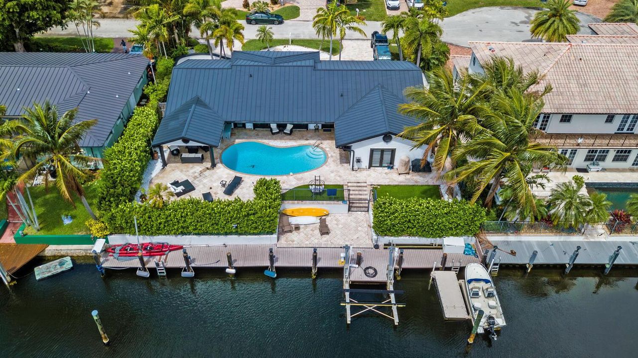 4030 NE 25th Ave Lighthouse-large-051-01