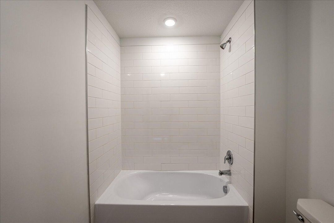 204-6331 Windwood-0610