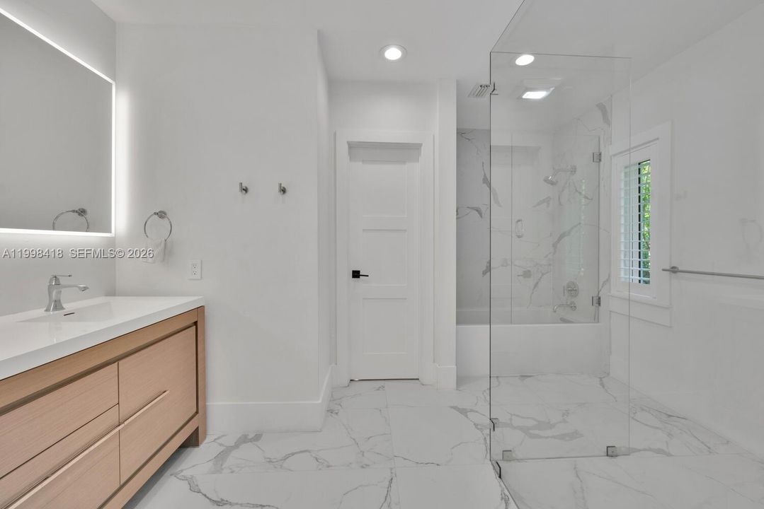 В аренду: $22,500 (5 спален, 5 ванн, 4154 Квадратных фут)