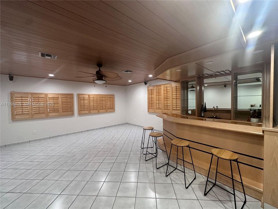 For Rent: $5,400 (4 beds, 3 baths, 3152 Square Feet)