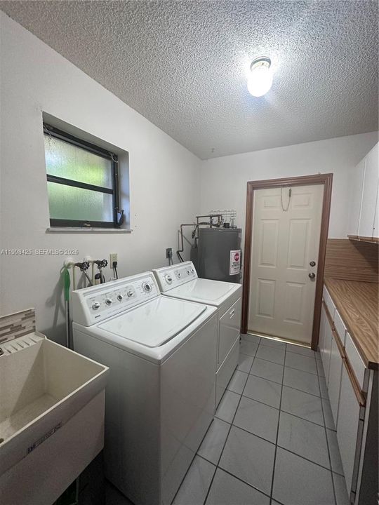 For Rent: $5,400 (4 beds, 3 baths, 3152 Square Feet)