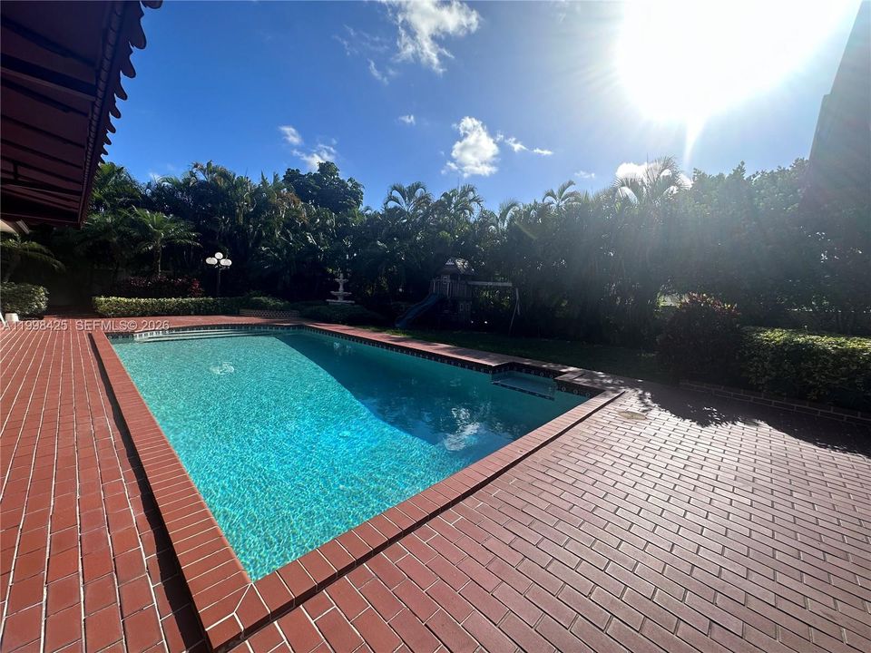 For Rent: $5,400 (4 beds, 3 baths, 3152 Square Feet)