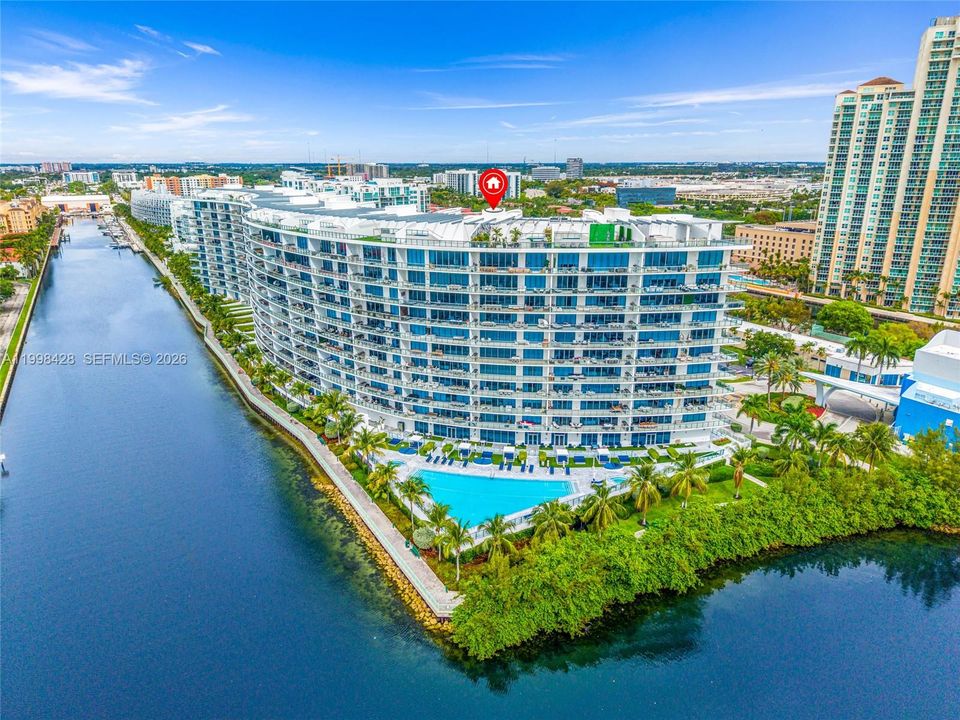 Недавно продано: $1,699,000 (4 спален, 5 ванн, 2559 Квадратных фут)