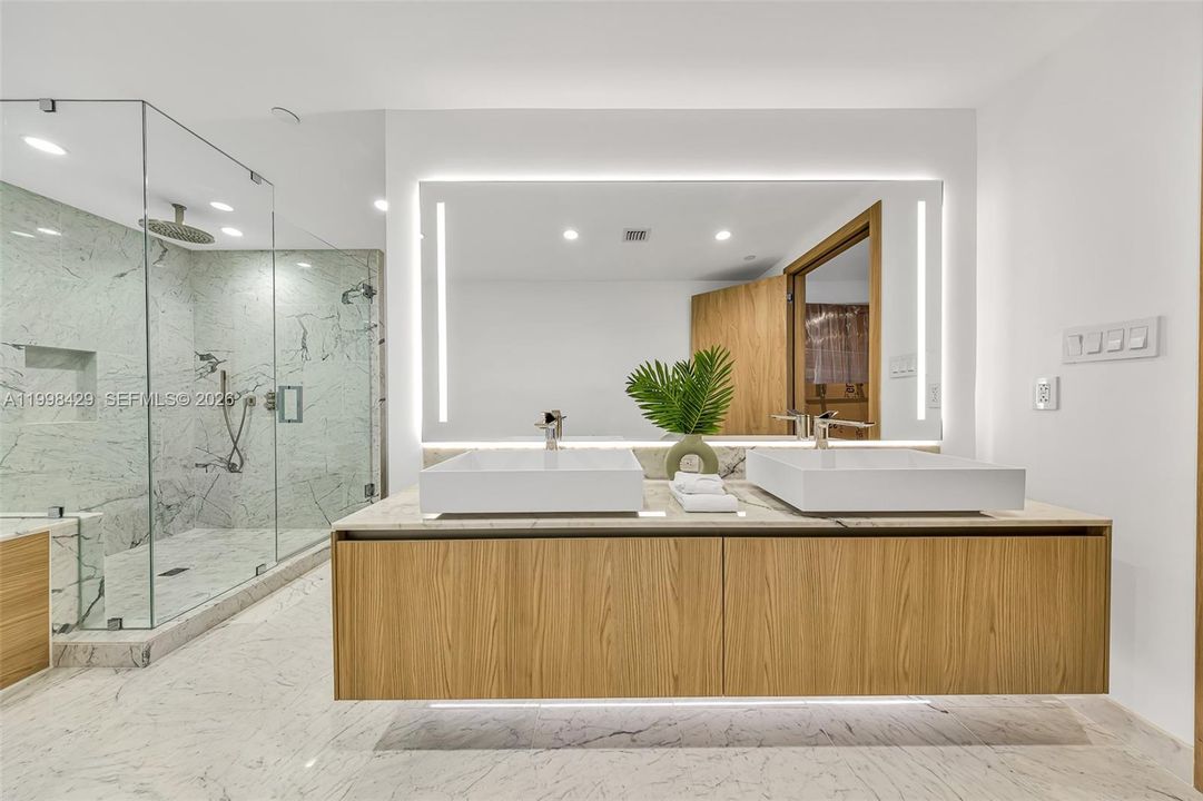 For Sale: $4,695,000 (4 beds, 4 baths, 3328 Square Feet)