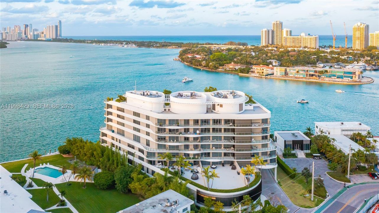 For Sale: $4,695,000 (4 beds, 4 baths, 3328 Square Feet)