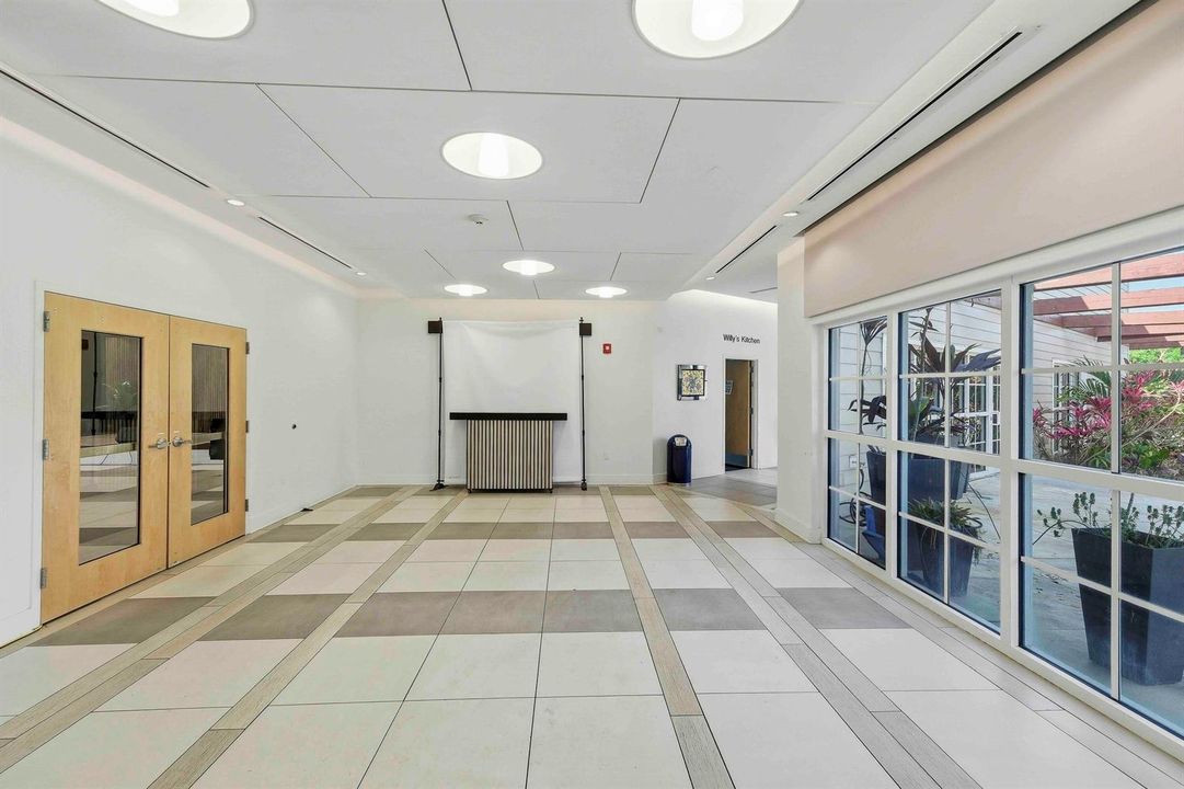 Commuity Center:Offices Hallway