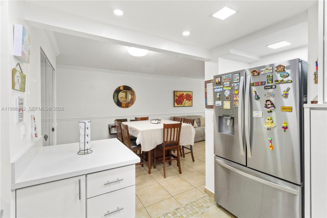 Vendido Recientemente: $259,000 (2 camas, 2 baños, 1026 Pies cuadrados)