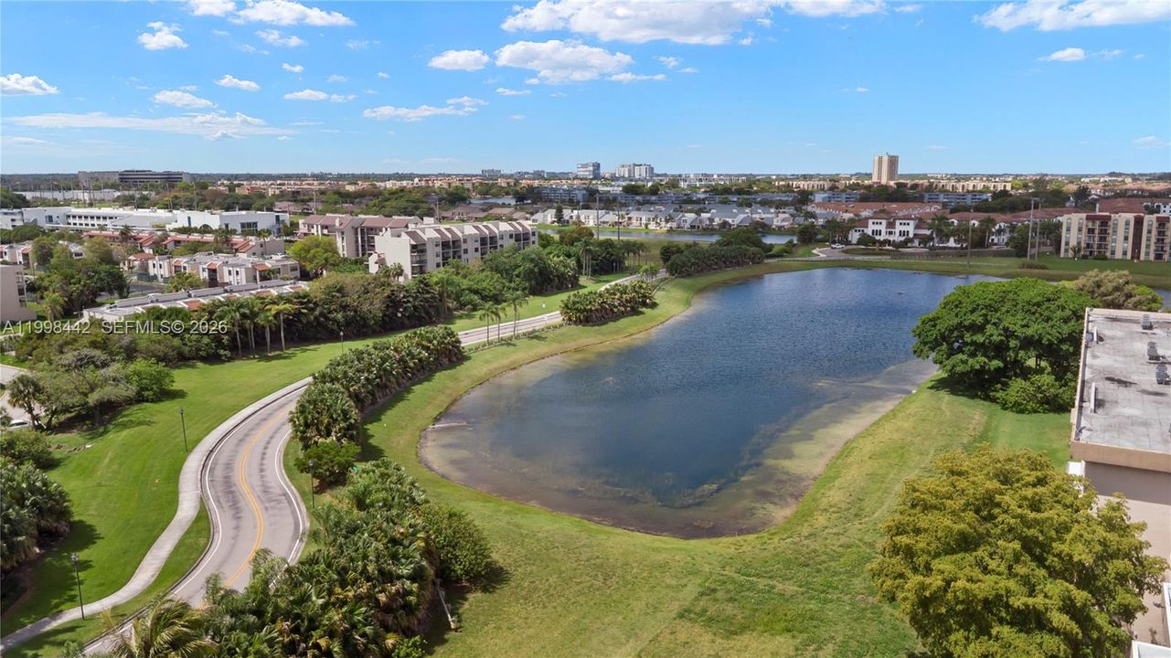 Vendido Recientemente: $259,000 (2 camas, 2 baños, 1026 Pies cuadrados)
