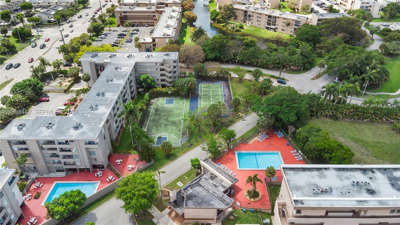 Vendido Recientemente: $259,000 (2 camas, 2 baños, 1026 Pies cuadrados)