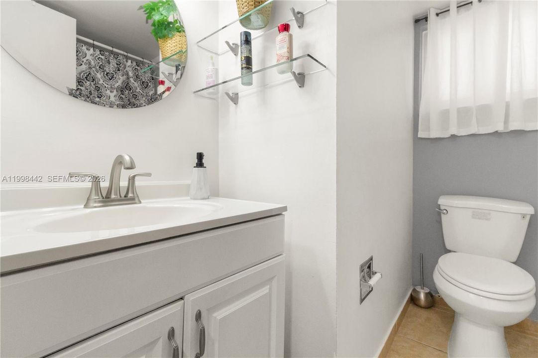 Vendido Recientemente: $259,000 (2 camas, 2 baños, 1026 Pies cuadrados)