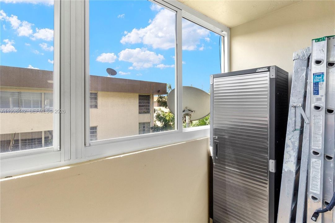 Vendido Recientemente: $259,000 (2 camas, 2 baños, 1026 Pies cuadrados)