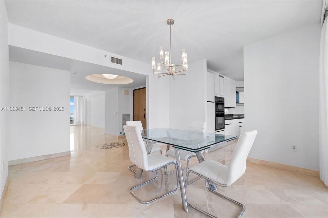 For Sale: $1,329,000 (2 beds, 2 baths, 1590 Square Feet)