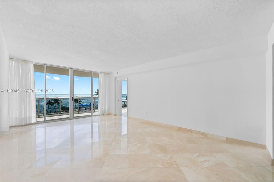For Sale: $1,329,000 (2 beds, 2 baths, 1590 Square Feet)