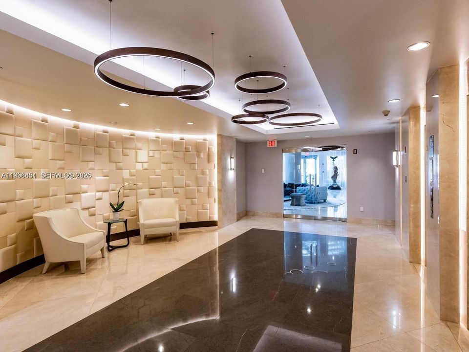 For Sale: $1,329,000 (2 beds, 2 baths, 1590 Square Feet)