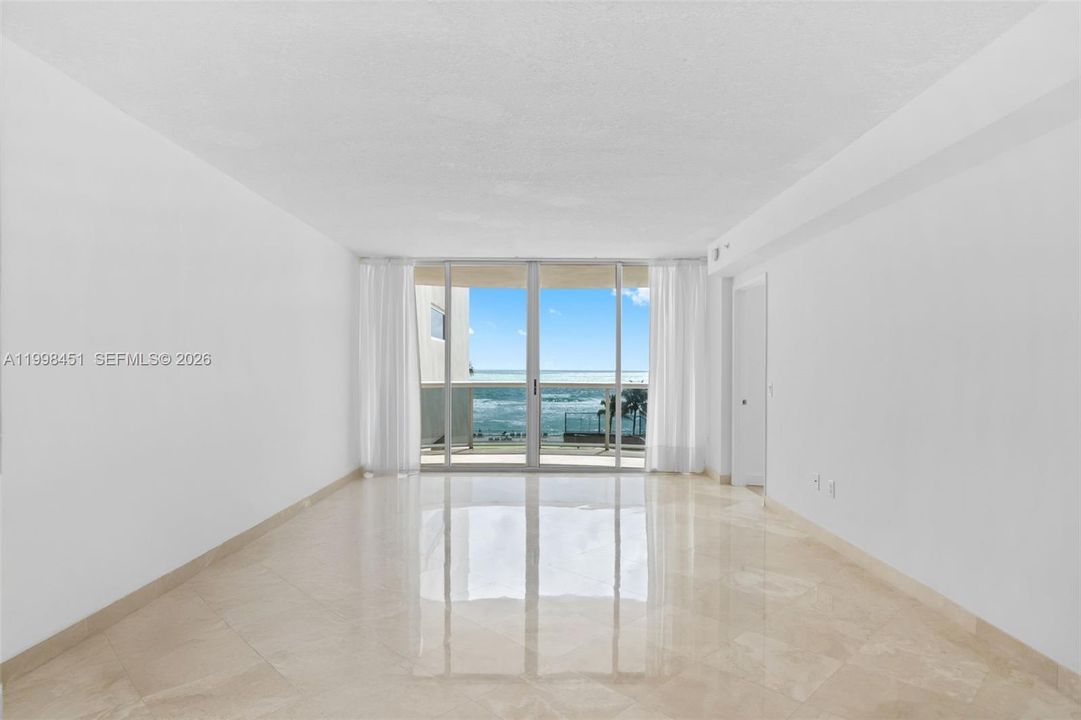 For Sale: $1,329,000 (2 beds, 2 baths, 1590 Square Feet)