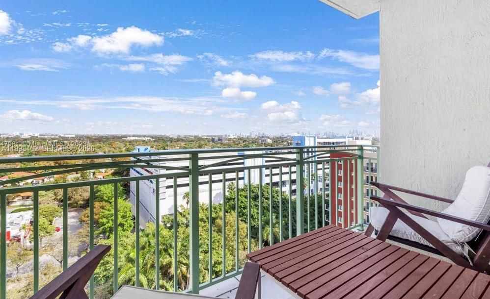На продажу: $315,000 (1 спален, 1 ванн, 594 Квадратных фут)