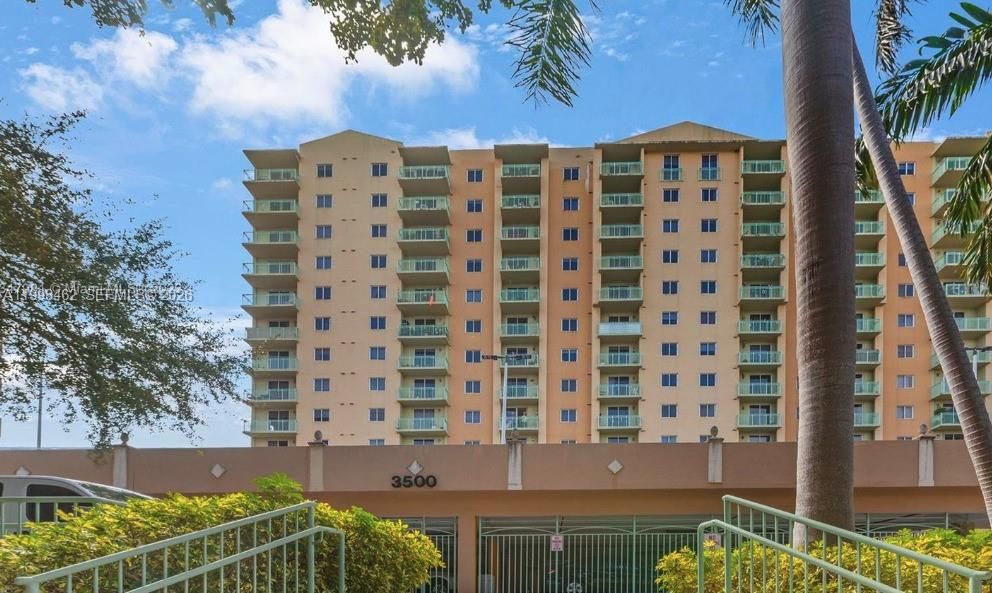 На продажу: $315,000 (1 спален, 1 ванн, 594 Квадратных фут)