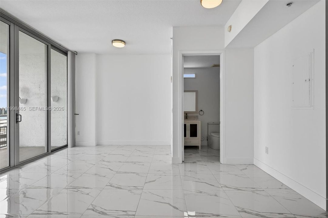 Living/dinning area