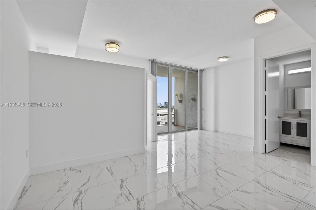 Living/dinning area