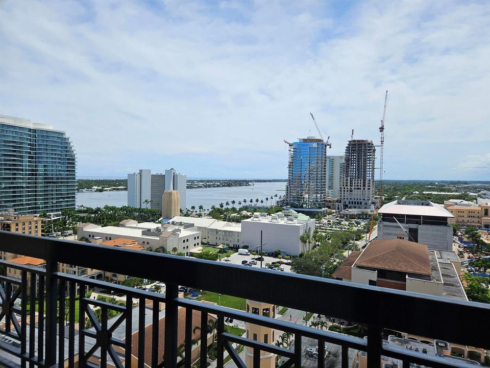 Ocean water views!