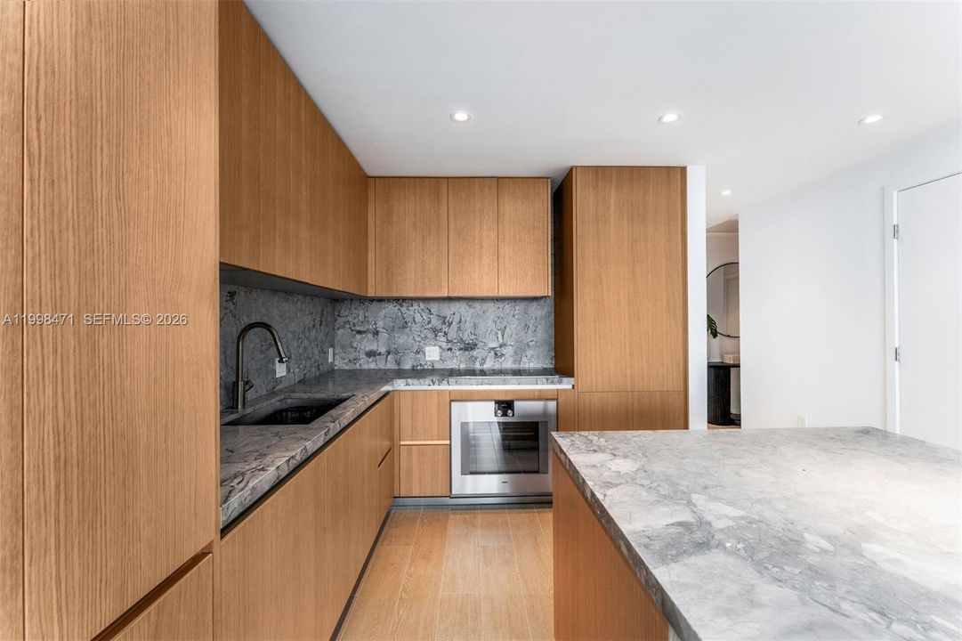 For Sale: $2,350,000 (2 beds, 2 baths, 1357 Square Feet)