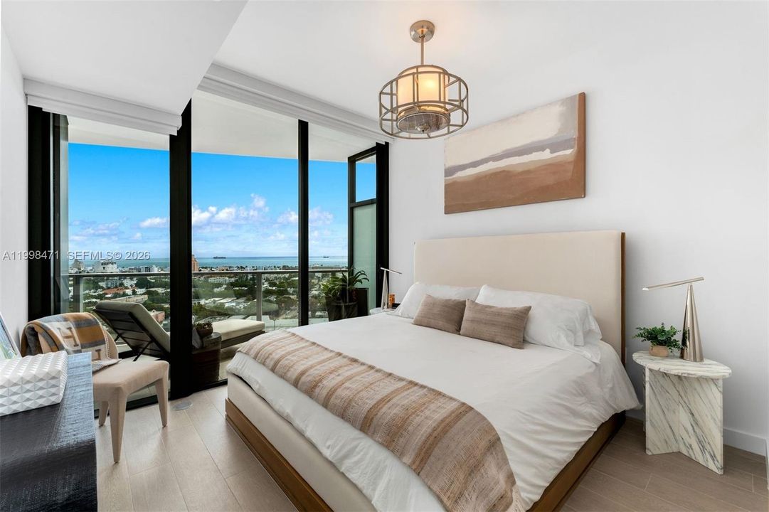 For Sale: $2,350,000 (2 beds, 2 baths, 1357 Square Feet)