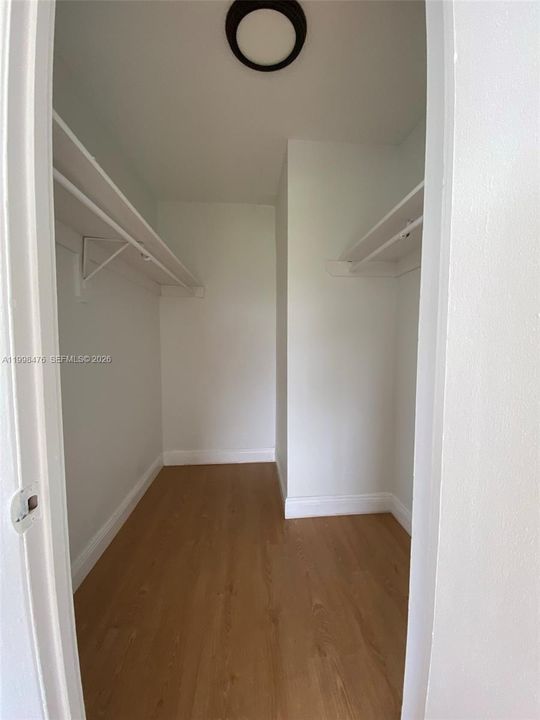 For Sale: $149,000 (2 beds, 2 baths, 1036 Square Feet)