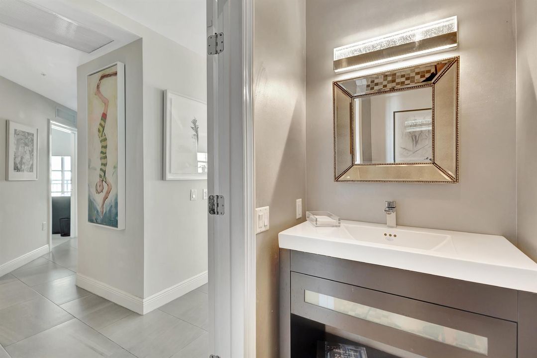 POWDER ROOM
