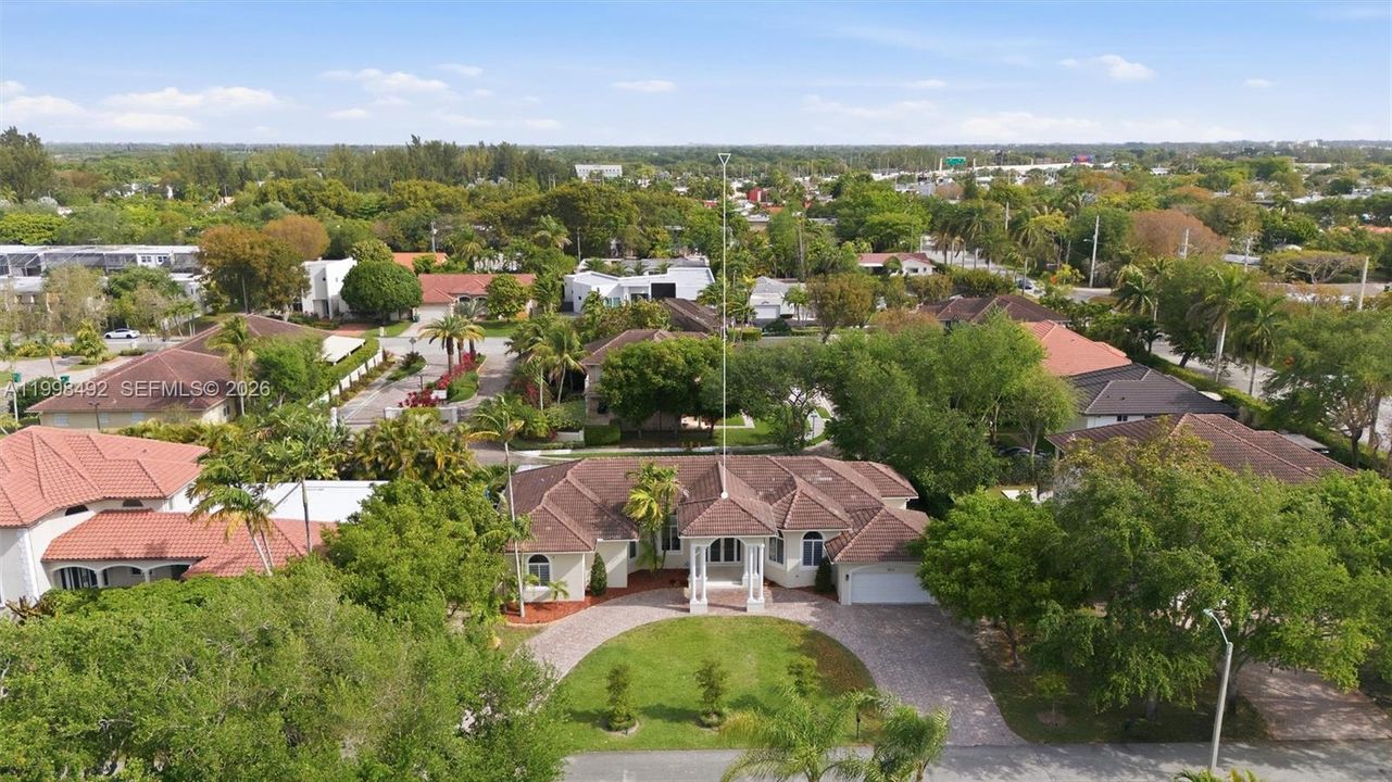На продажу: $2,599,000 (4 спален, 3 ванн, 2748 Квадратных фут)